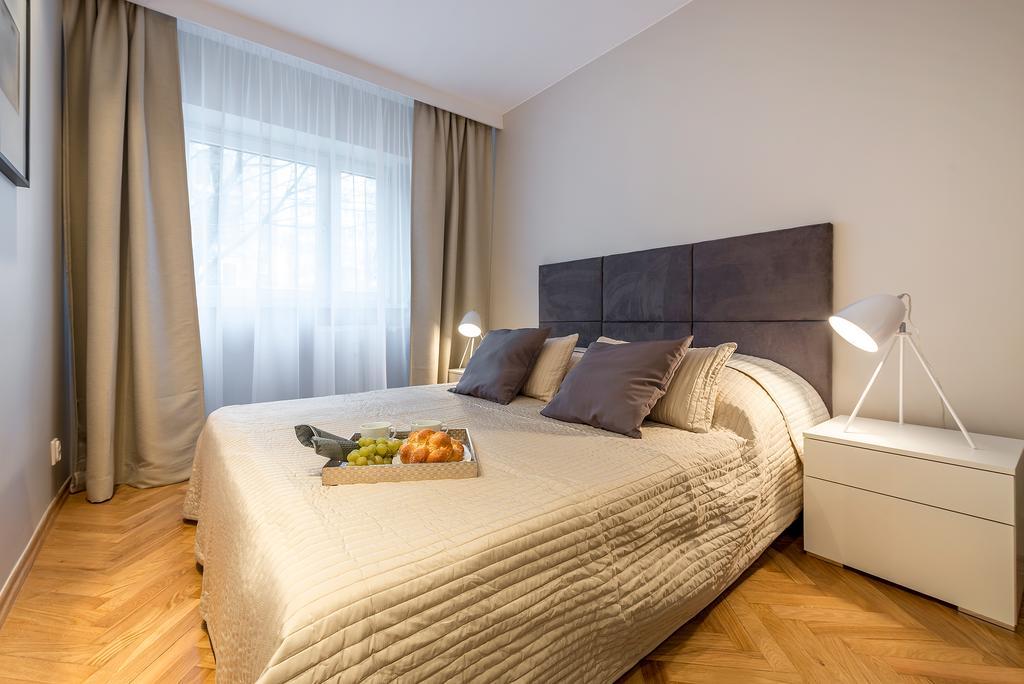 P&O Apartments Emilii Plater Warschau Zimmer foto